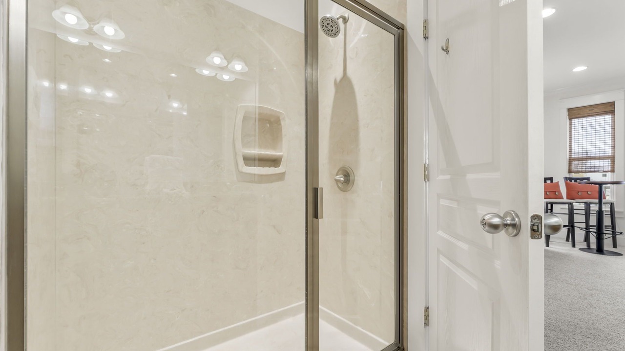 Photo of Bathroom in Treetop