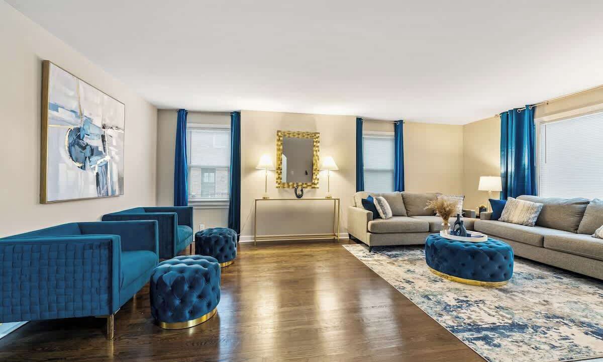 Photo of Livingroom in Homewood