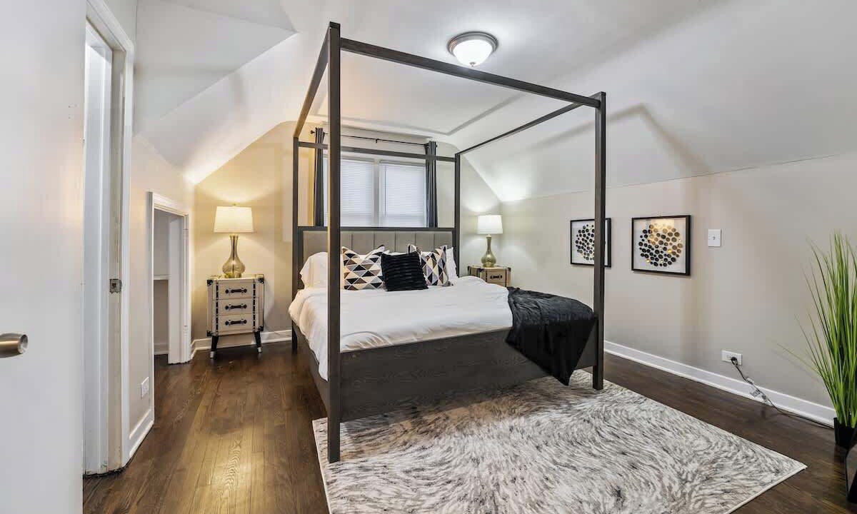 Photo of Bedroom in Homewood