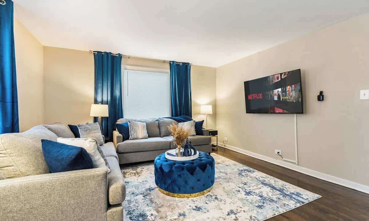 Photo of Livingroom in Homewood