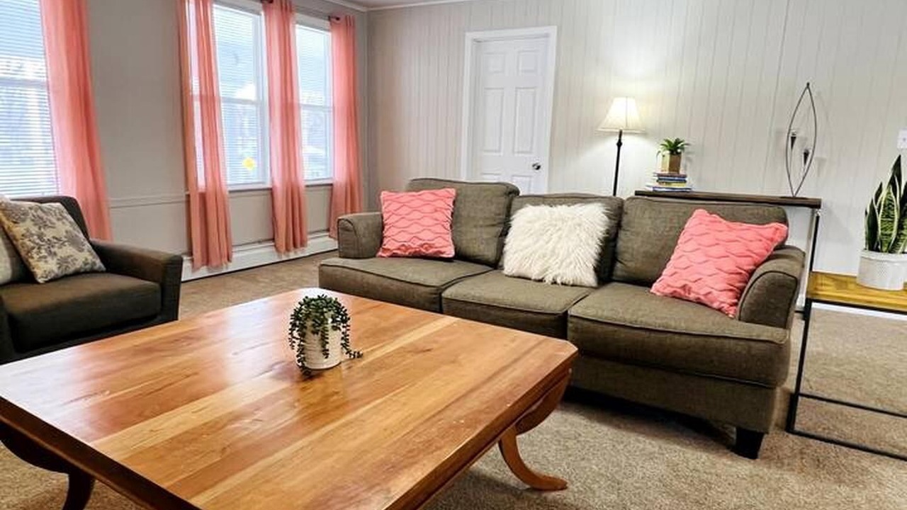 Photo of Livingroom in Gary