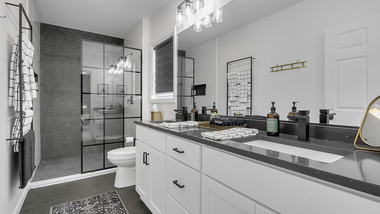 Photo of Bathroom in Williamsville