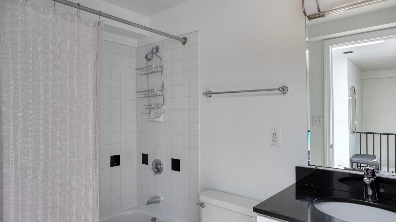 Photo of Bathroom in Arefth