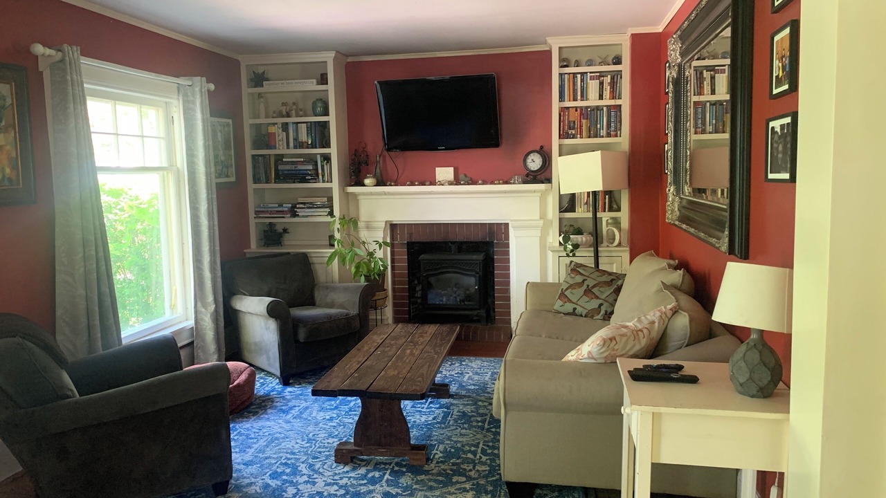 Photo of Livingroom in East Ithaca