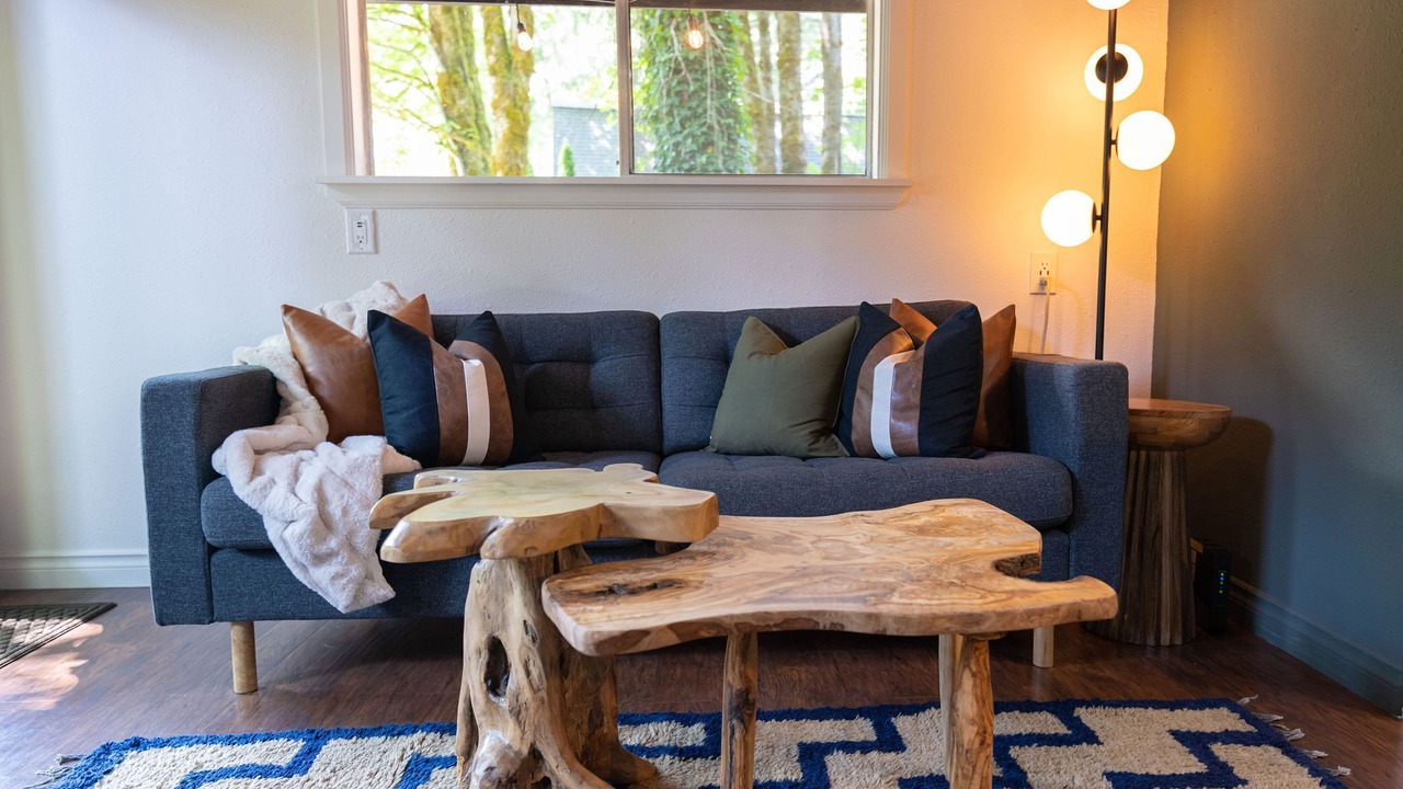 Photo of Livingroom in Gold Bar