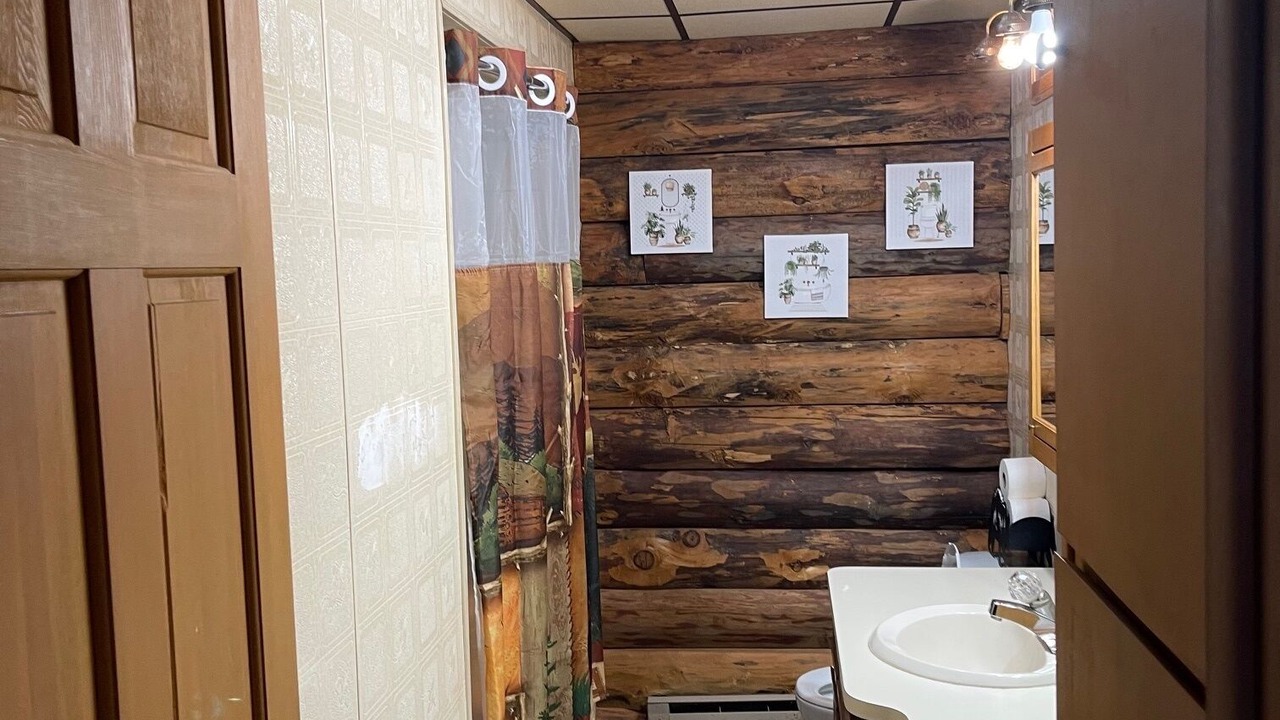 Photo of Bathroom in Hulbert