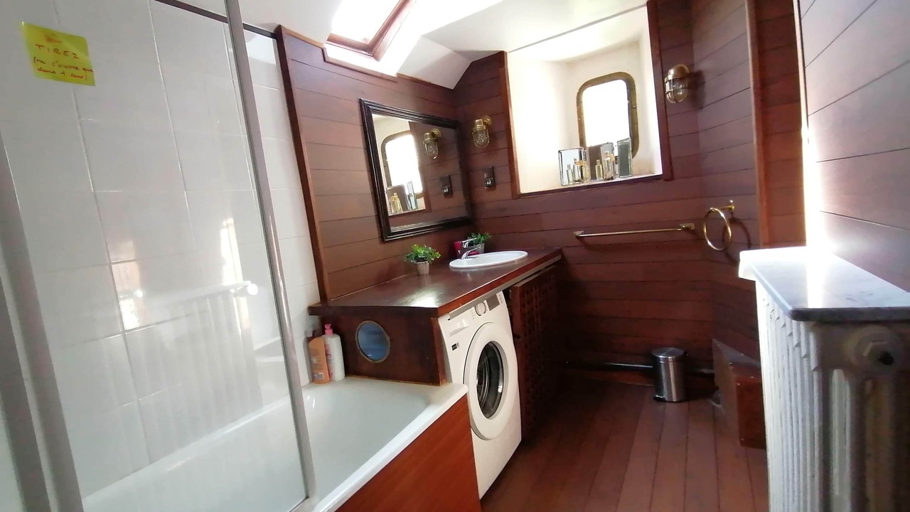 Photo of Bathroom in Theix-Noyalo