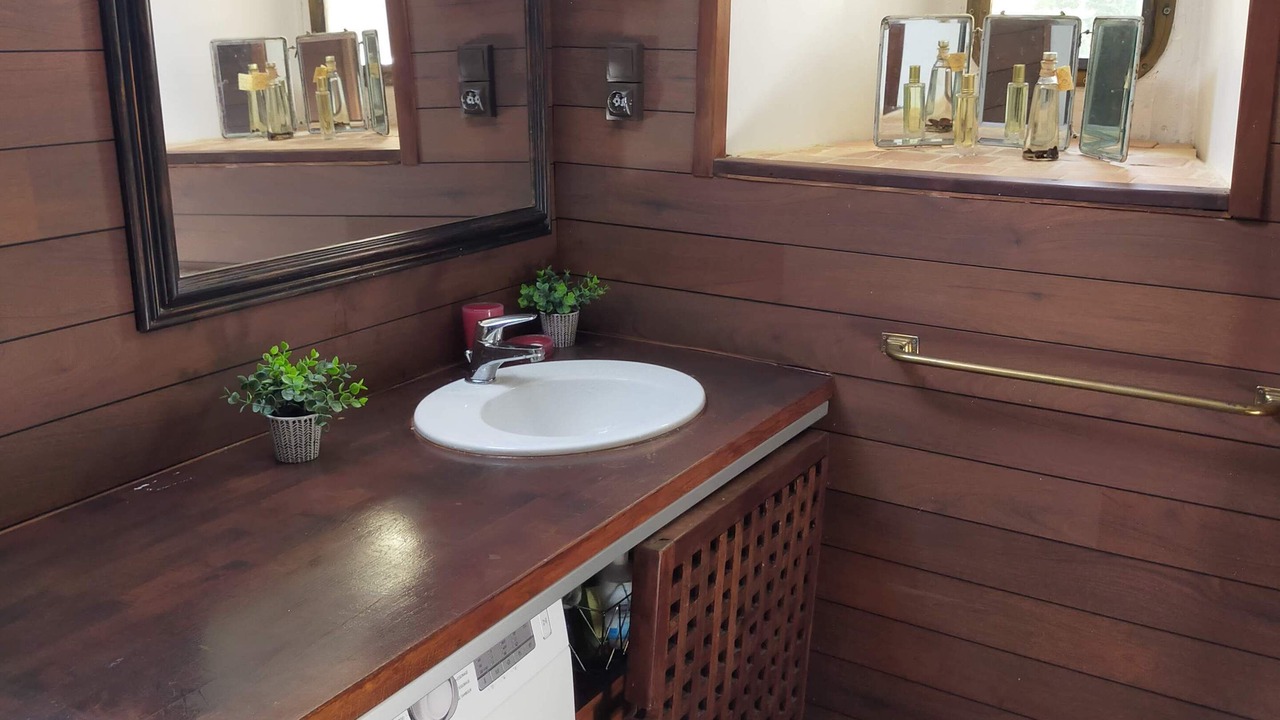 Photo of Bathroom in Theix-Noyalo