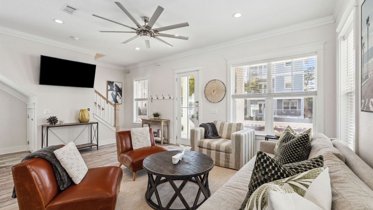 Photo of Livingroom in Gulf Place