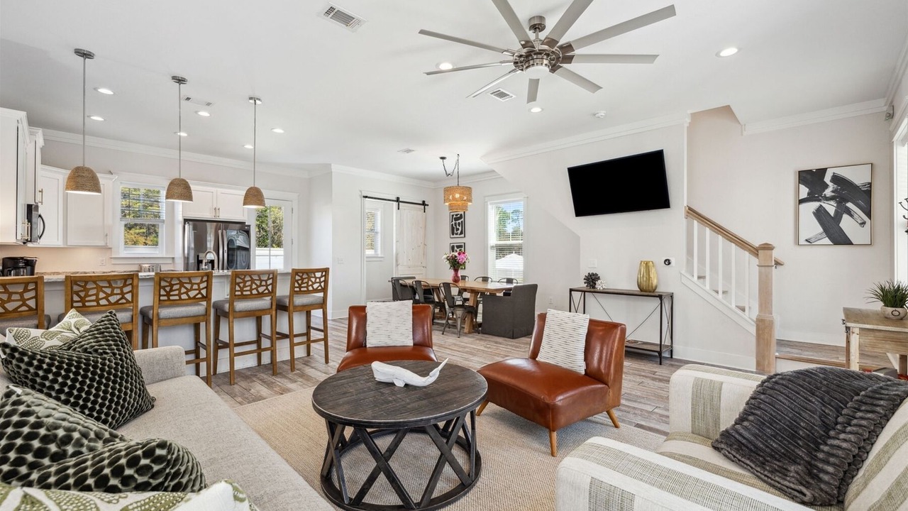 Photo of Livingroom in Gulf Place