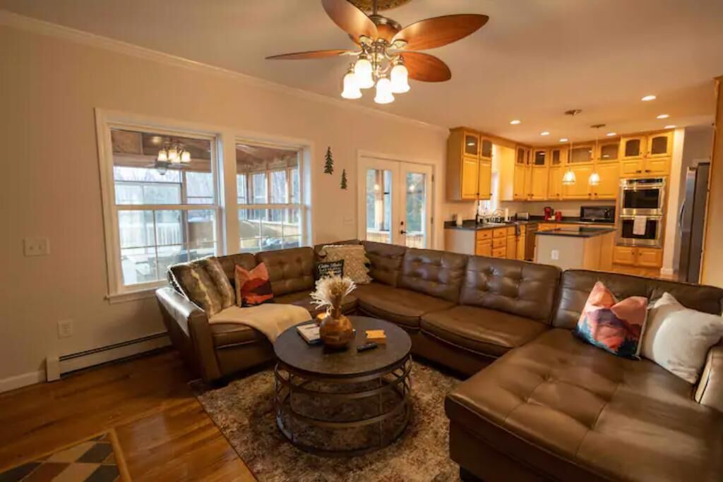 Photo of Livingroom in Tannersville