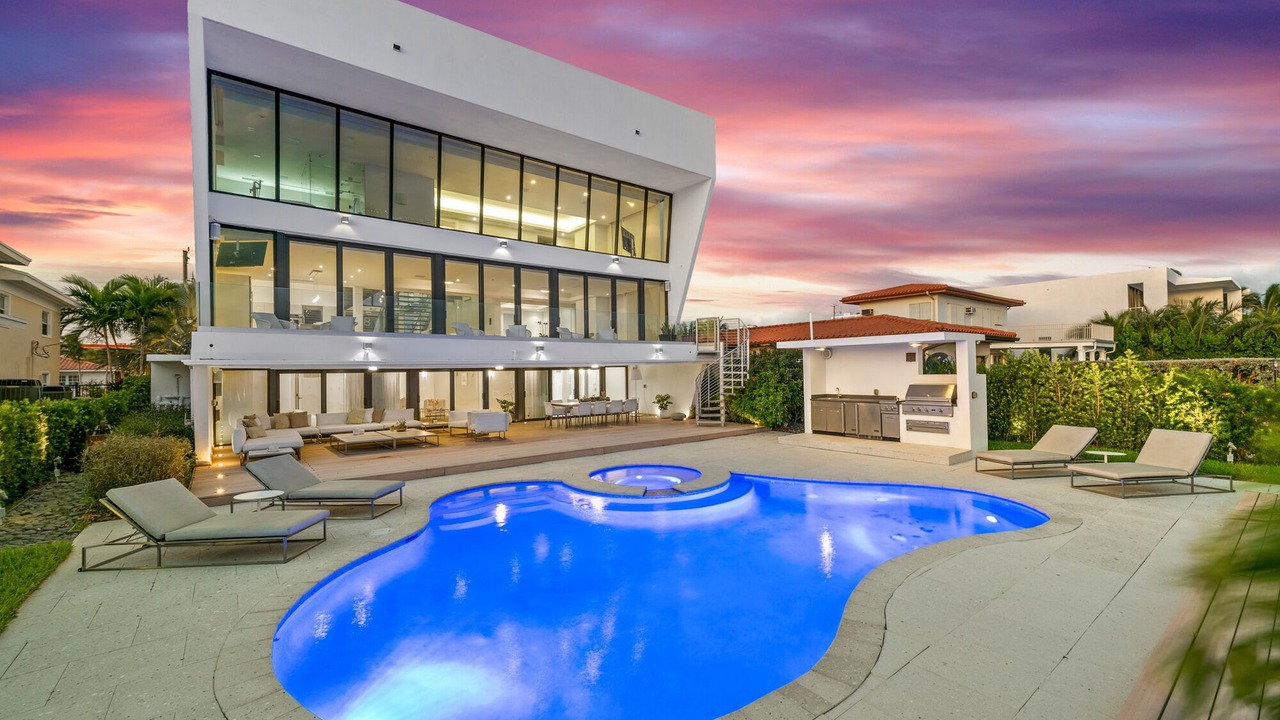 Photo of Outdoor in North Bay Village