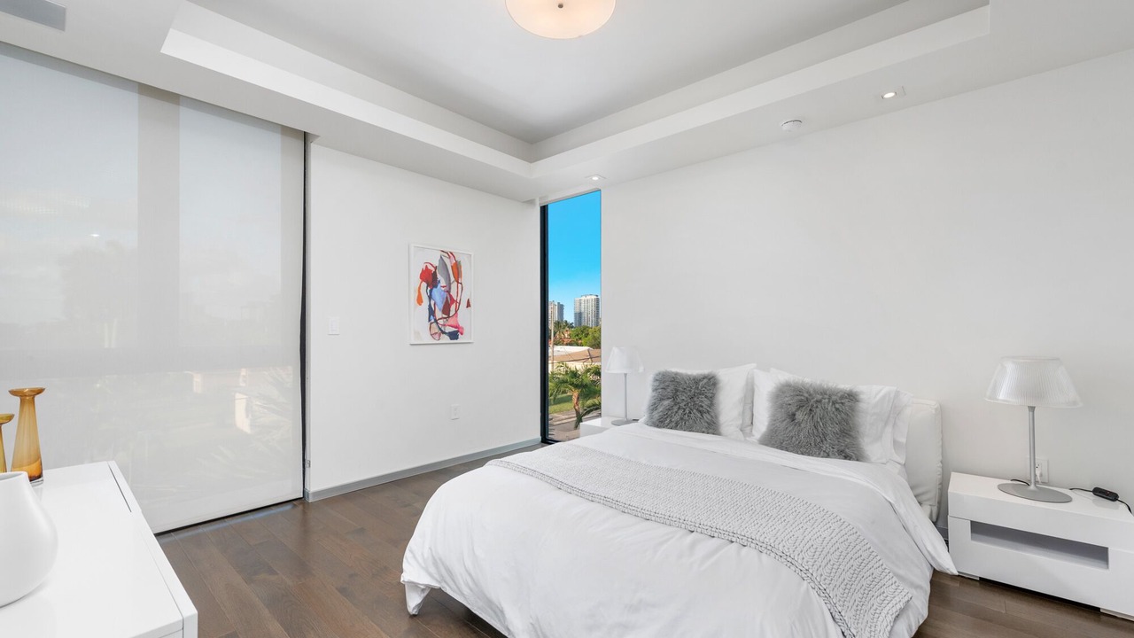 Photo of Bedroom in North Bay Village