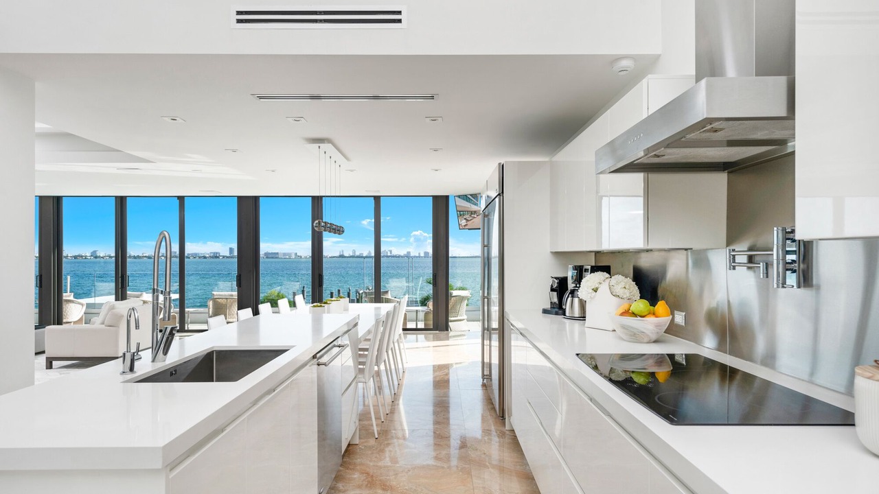 Photo of Kitchen in North Bay Village