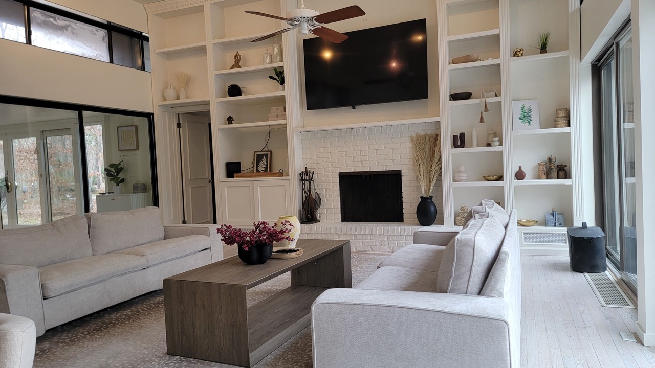 Photo of Livingroom in Westhampton