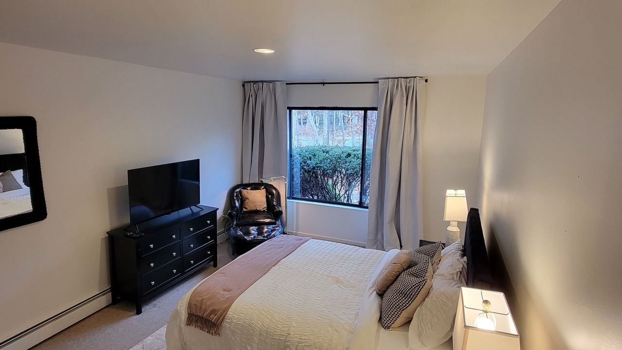 Photo of Bedroom in Westhampton