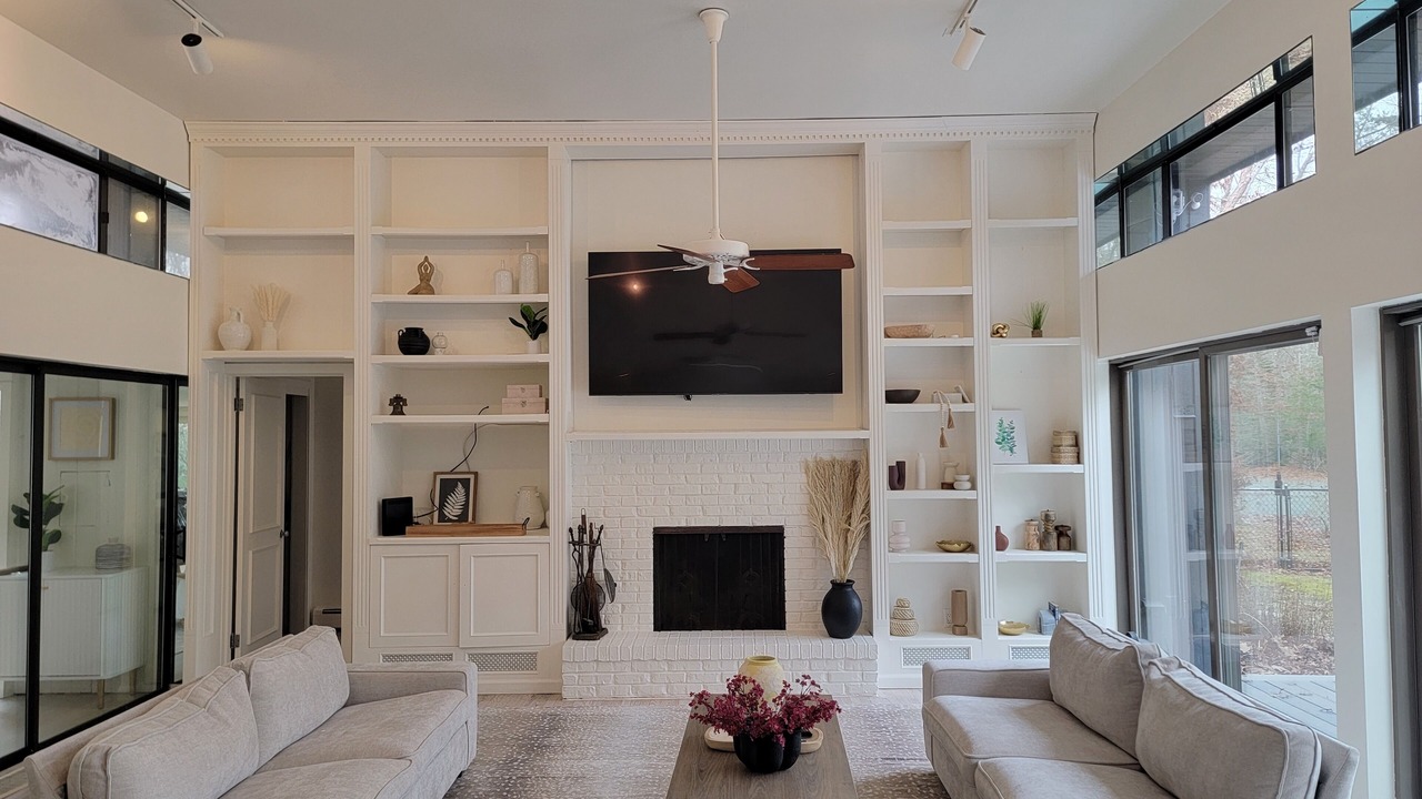 Photo of Livingroom in Westhampton