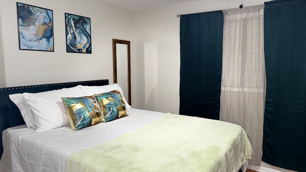 Photo of Bedroom in Homewood