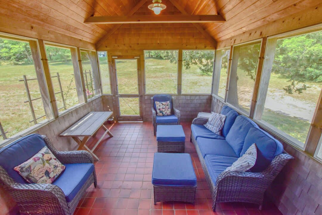 Photo of Livingroom in Truro