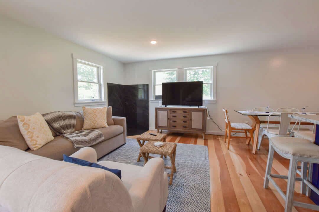 Photo of Livingroom in Truro