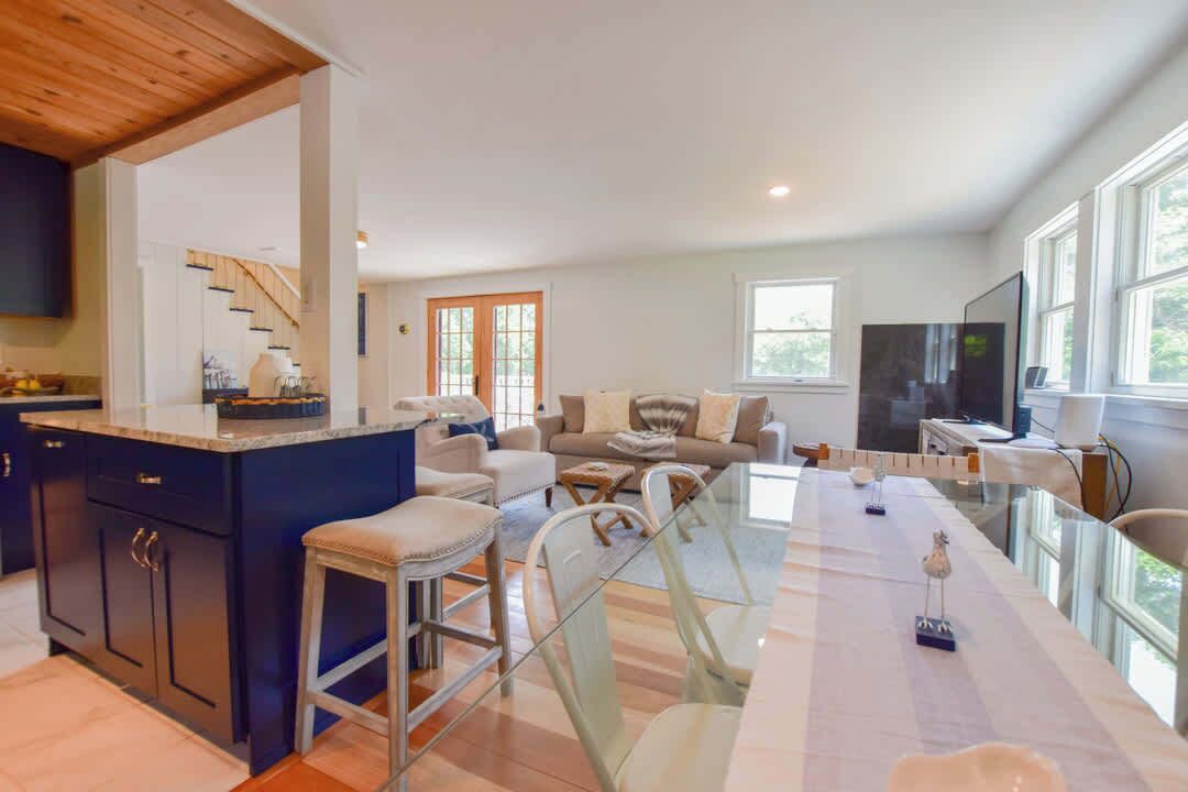 Photo of Livingroom in Truro