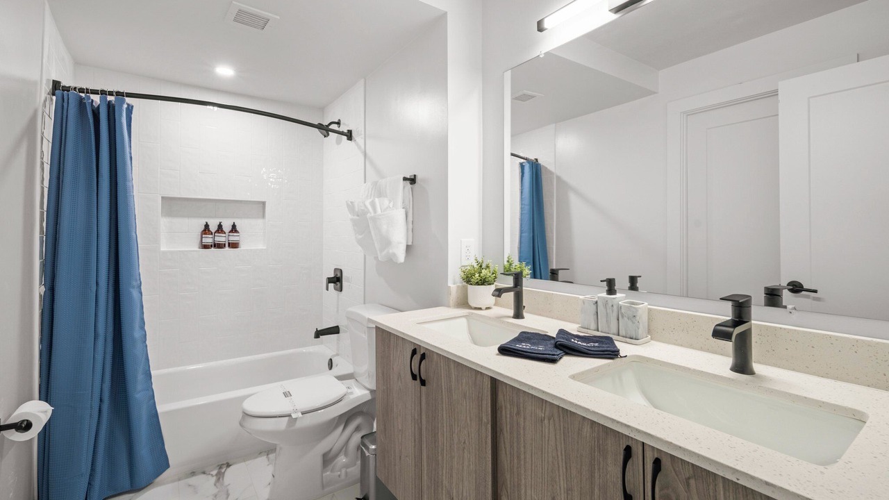 Photo of Bathroom in Aurora Highlands
