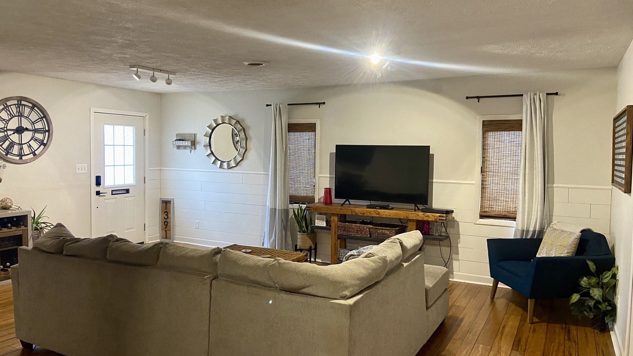 Photo of Livingroom in Linton