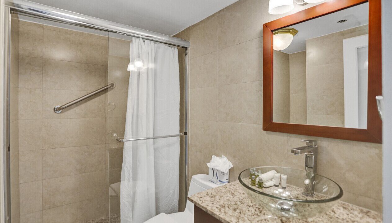 Photo of Bathroom in Mid Beach