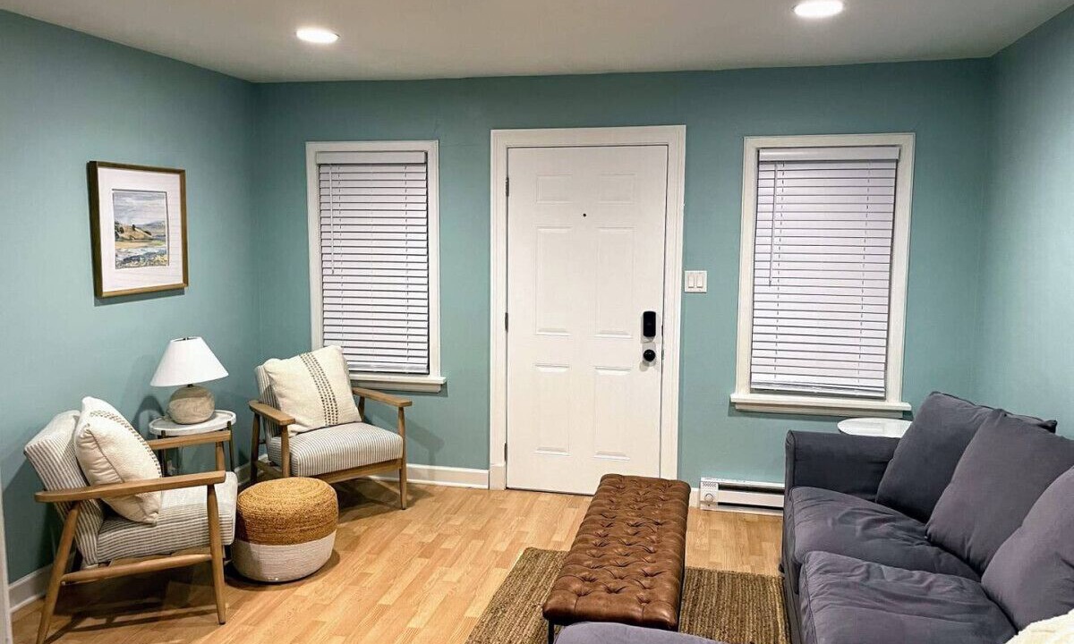 Photo of Livingroom in Michigan City