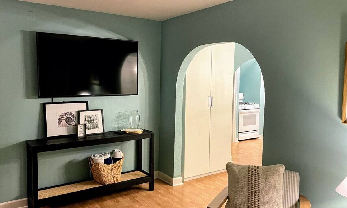 Photo of Livingroom in Michigan City