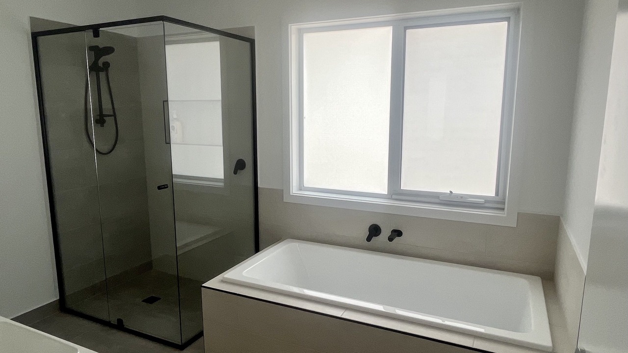 Photo of Bathroom in Yarrawonga