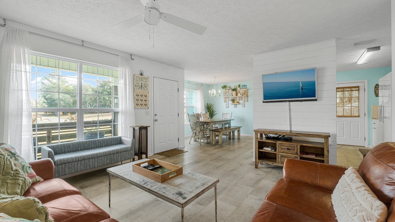 Photo of Livingroom in Kiska Beach
