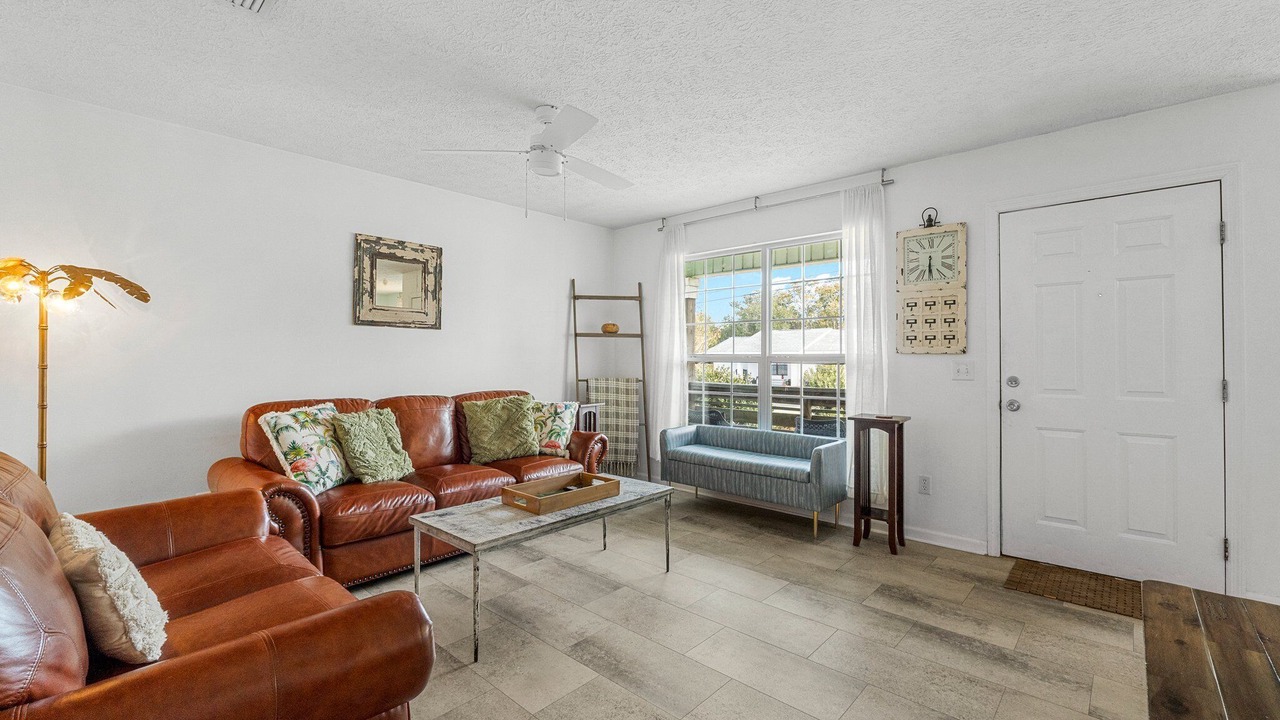 Photo of Livingroom in Kiska Beach