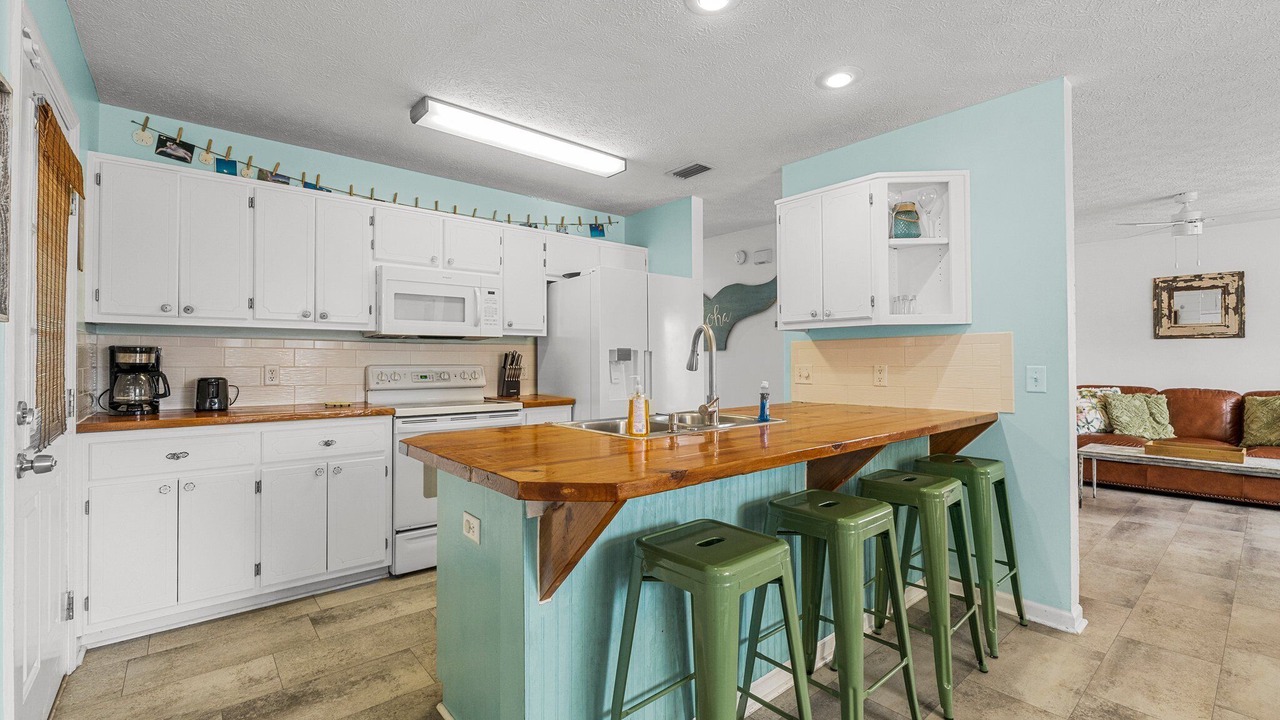 Photo of Kitchen in Kiska Beach