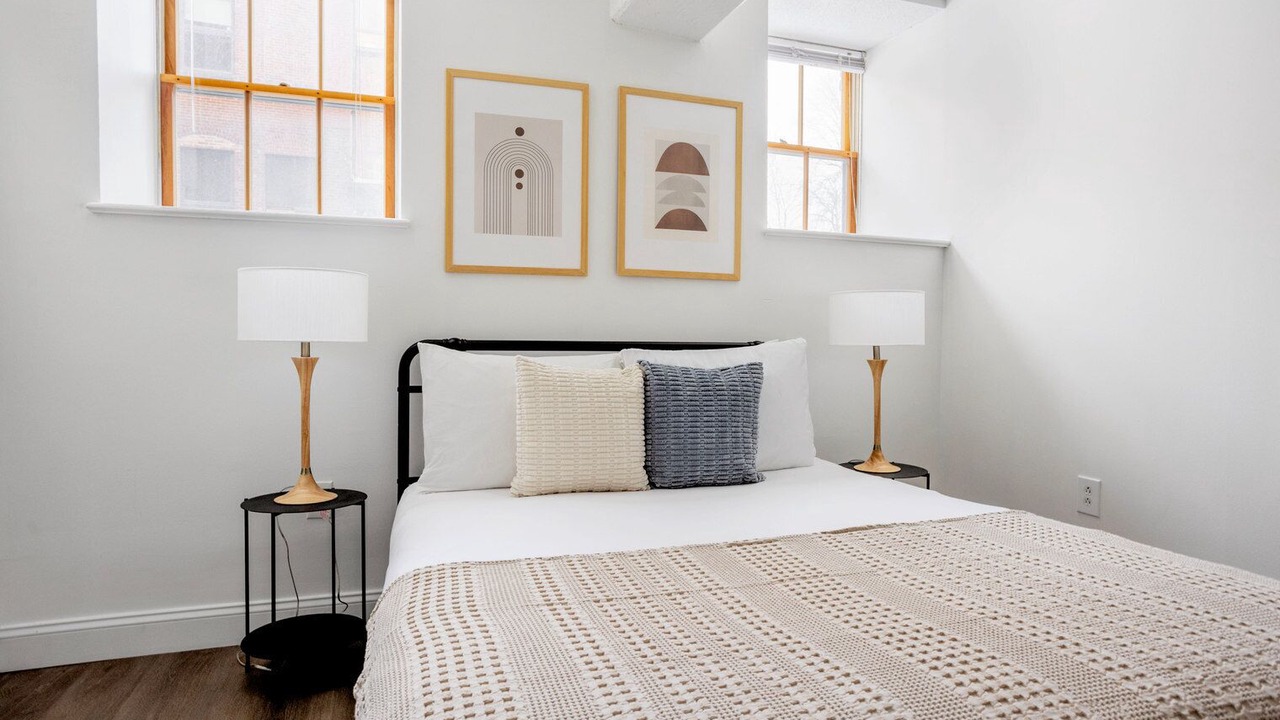 Photo of Bedroom in Central Square