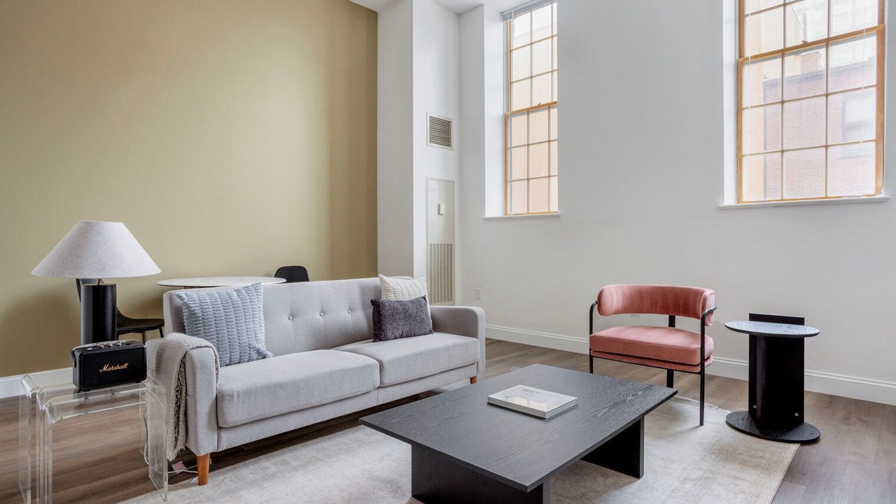 Photo of Livingroom in Central Square