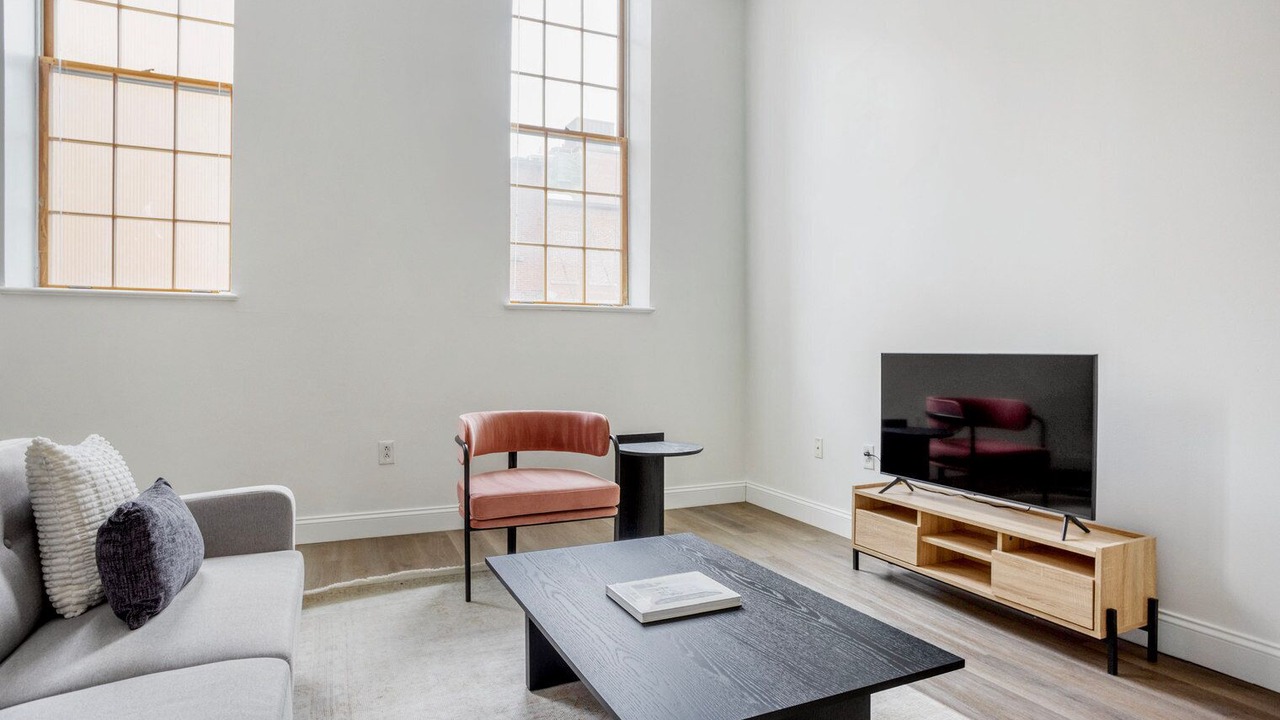 Photo of Livingroom in Central Square