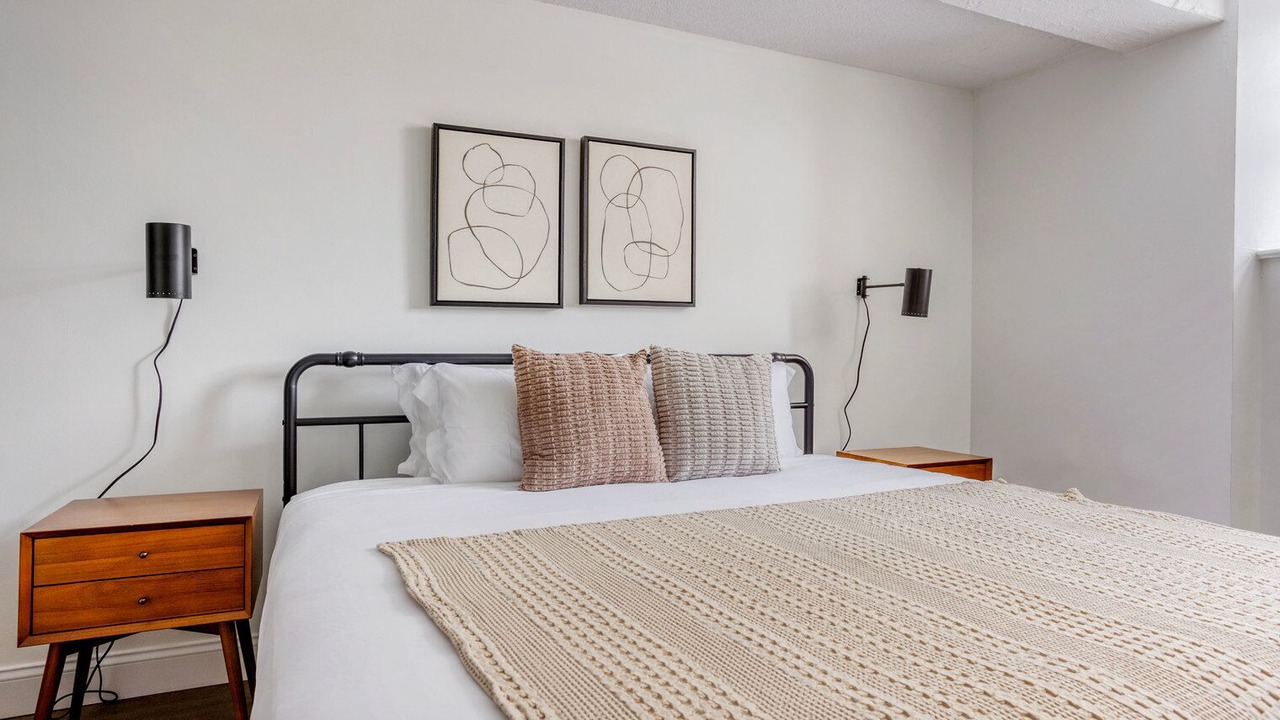 Photo of Bedroom in Central Square