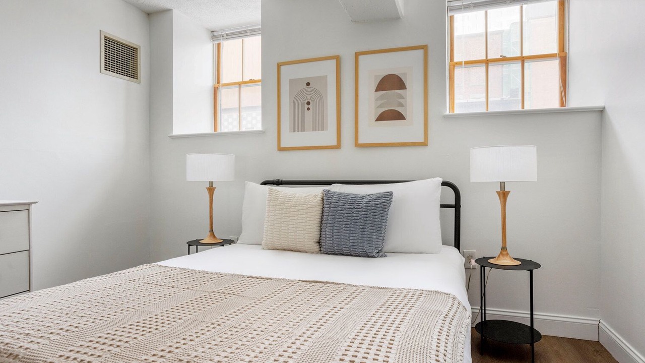 Photo of Bedroom in Central Square