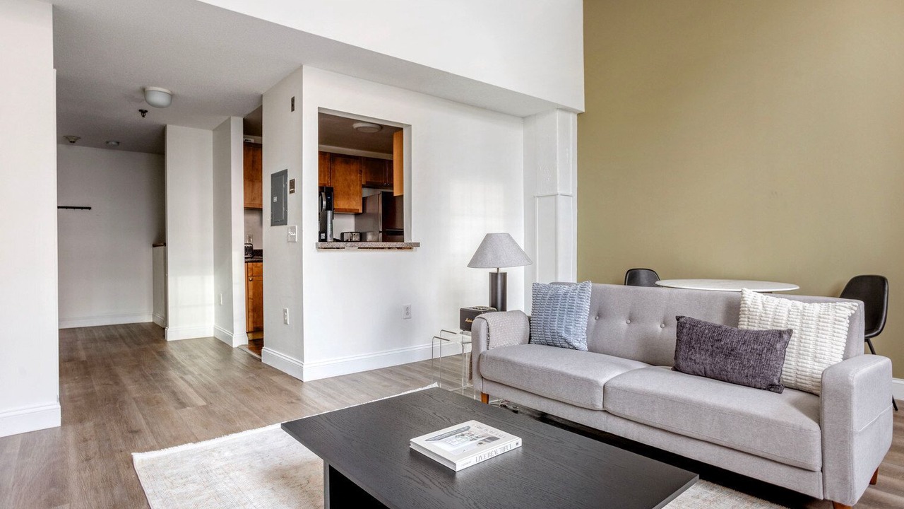 Photo of Livingroom in Central Square