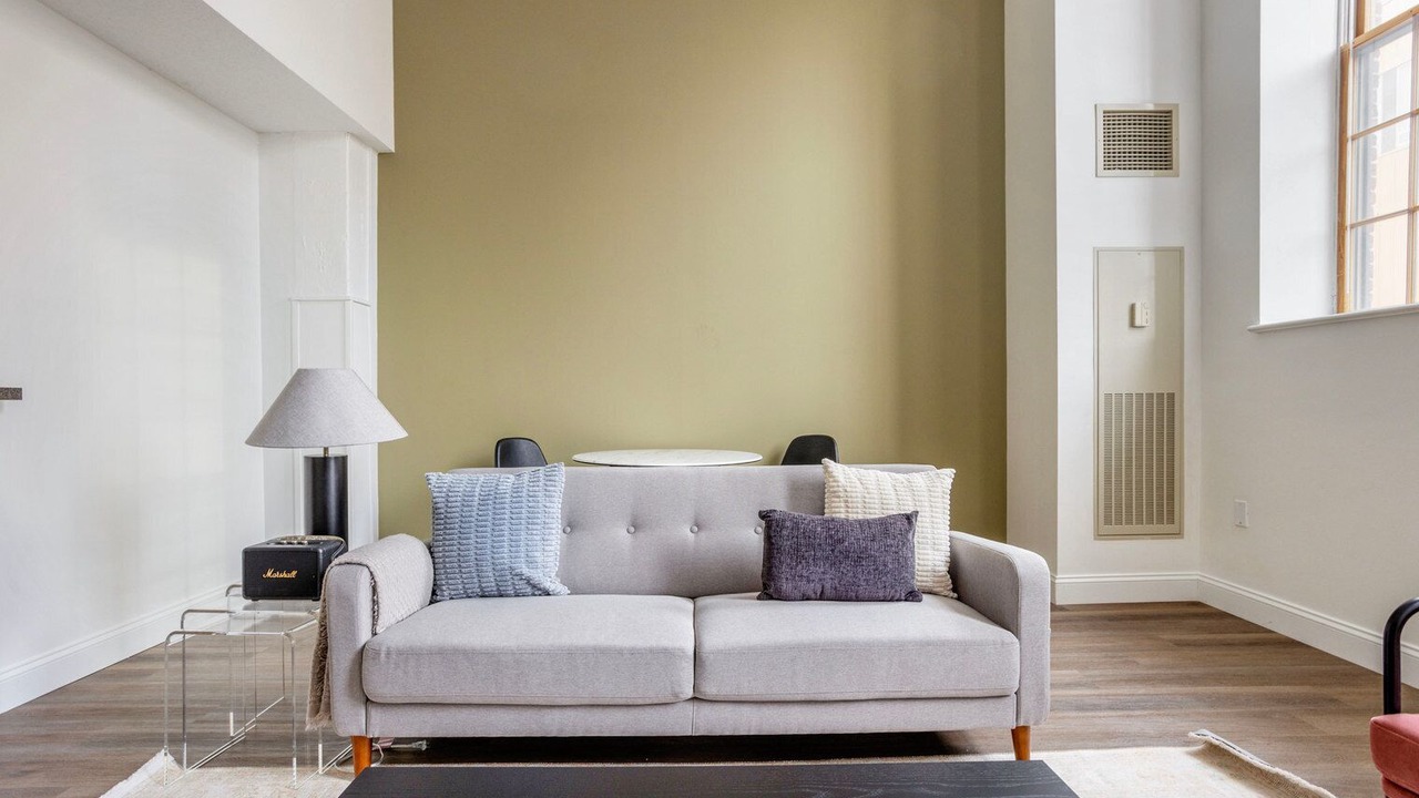 Photo of Livingroom in Central Square