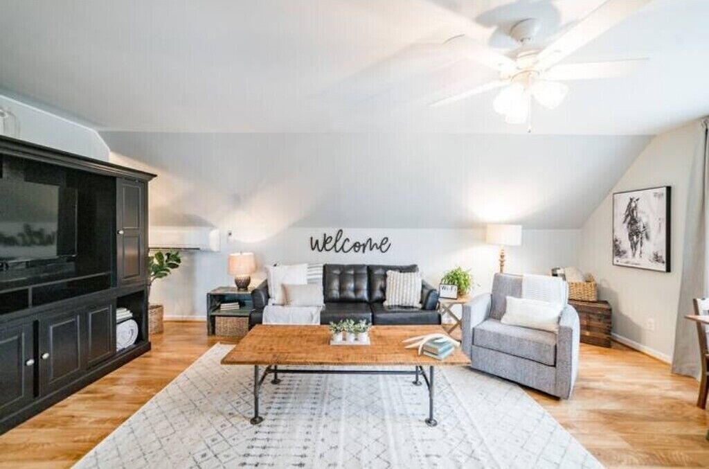 Photo of Livingroom in Concord