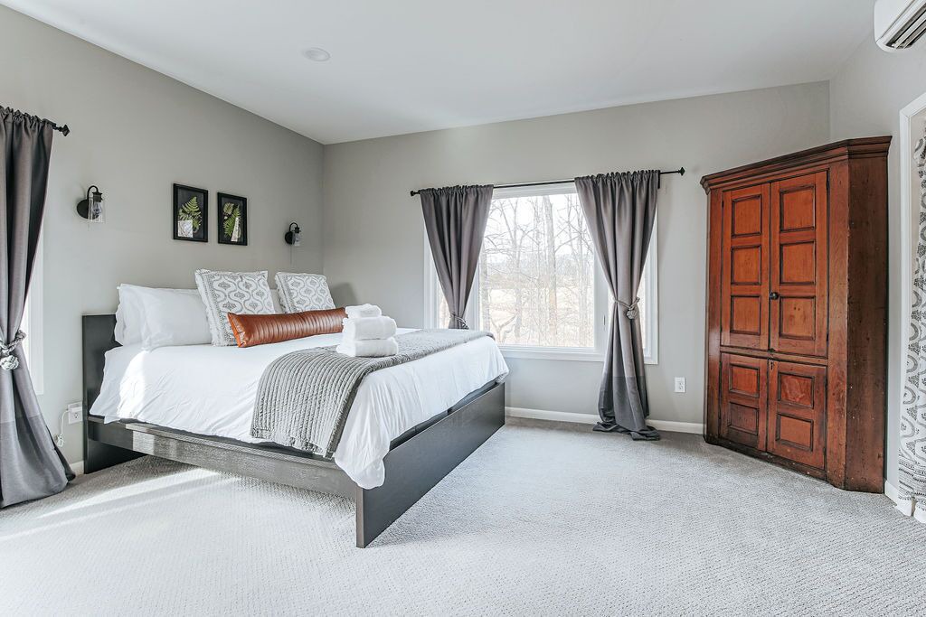Photo of Bedroom in Batesville