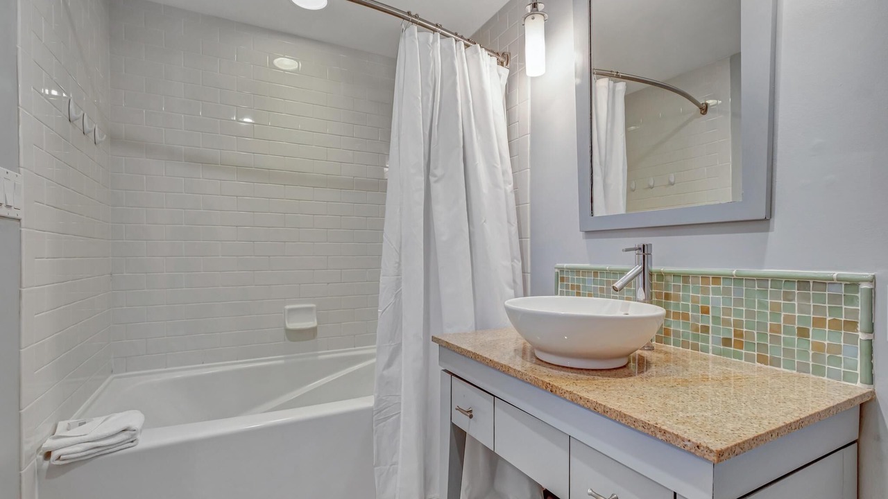 Photo of Bathroom in Villa Lago
