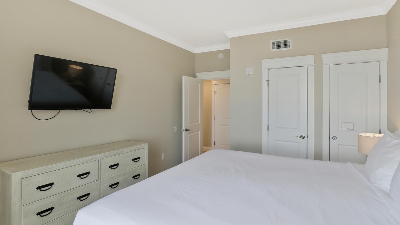 Photo of Bedroom in Villa Lago