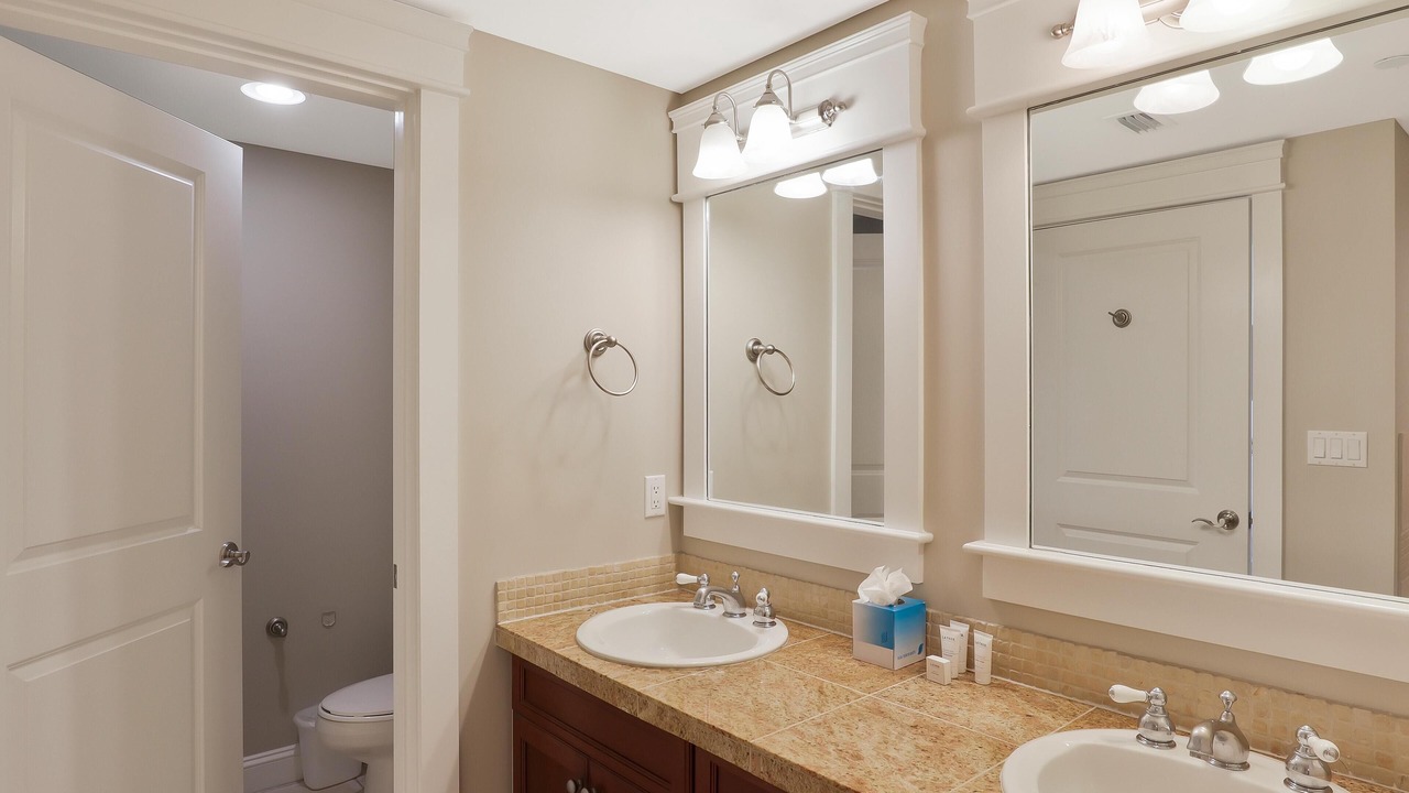 Photo of Bathroom in Villa Lago