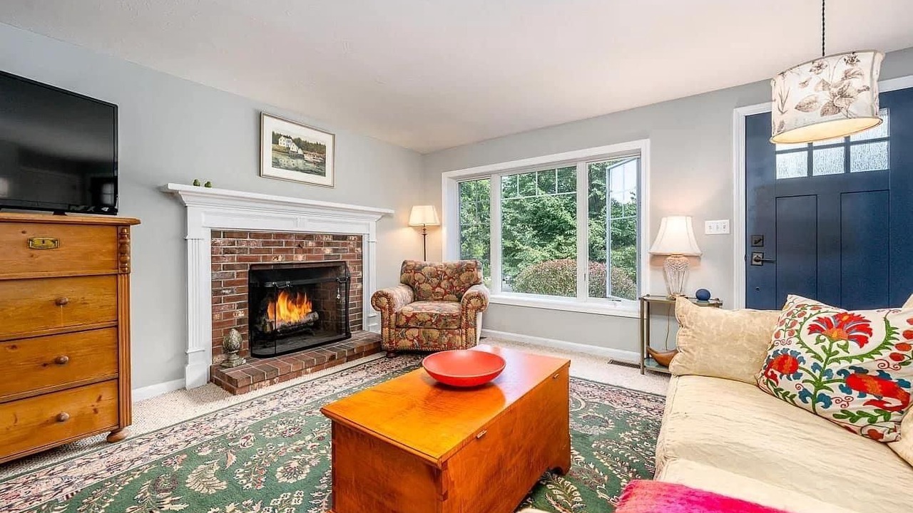 Photo of Livingroom in West Barnstable
