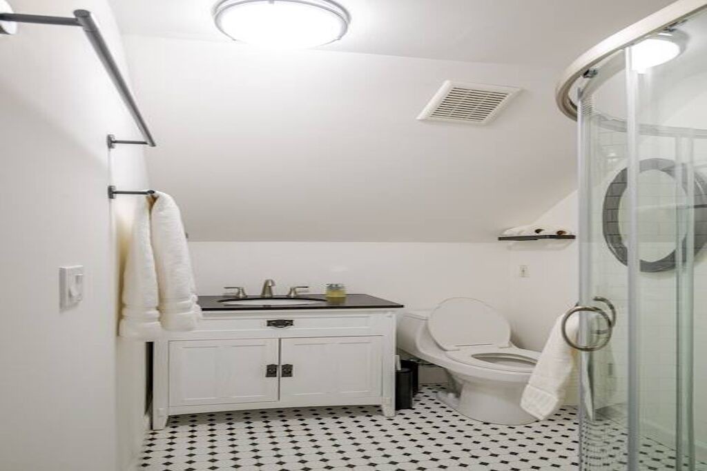 Photo of Bathroom in Riverhead