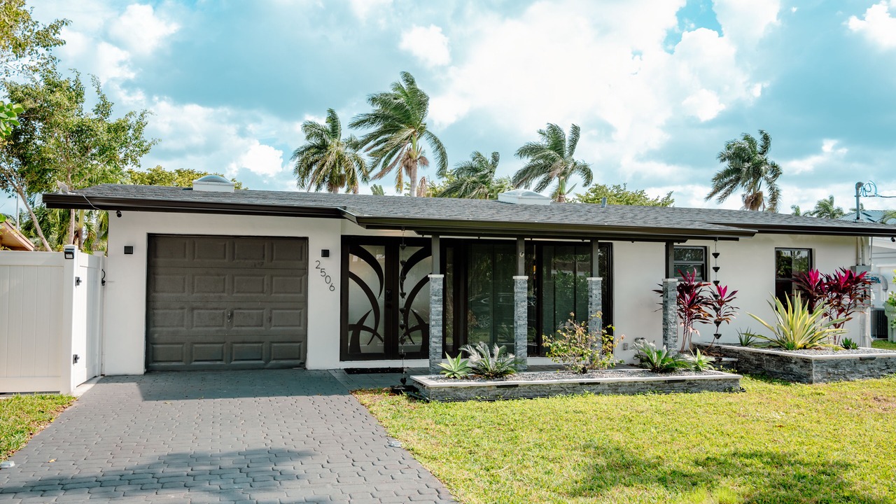 Photo of Outdoor in Lauderdale Isles