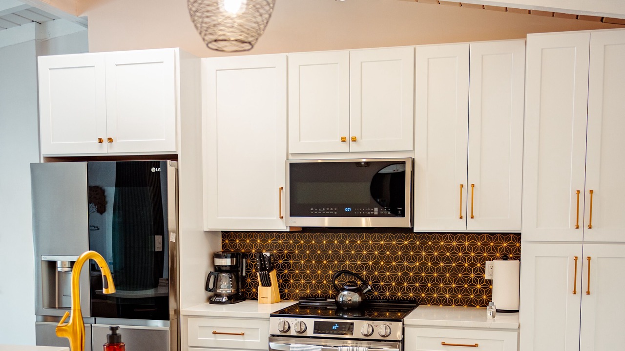 Photo of Kitchen in Lauderdale Isles